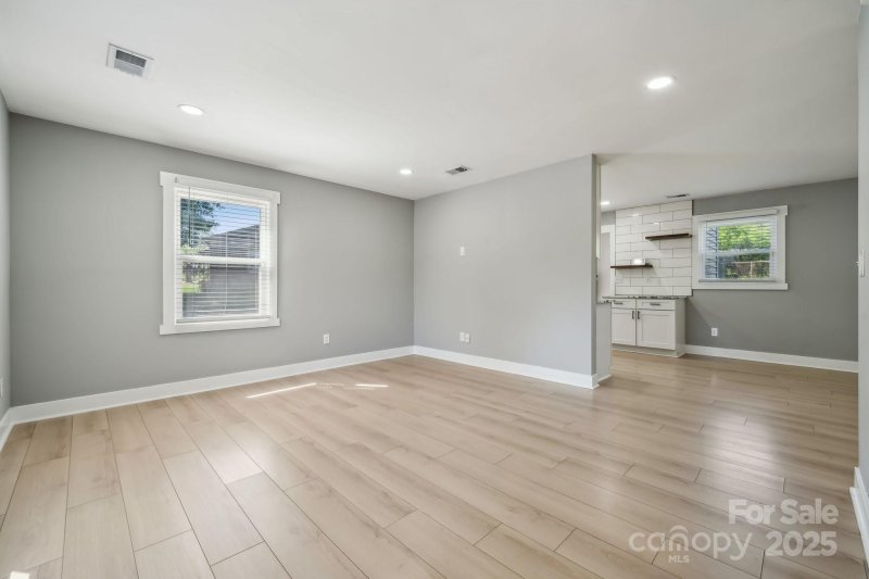 Property image 2 at 500 Dedmon Drive, Charlotte, NC 28216