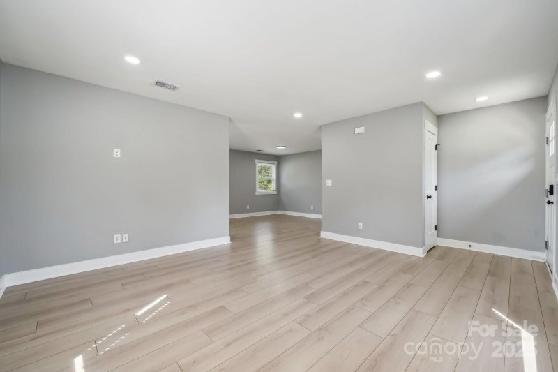 Property image 5 at 500 Dedmon Drive, Charlotte, NC 28216