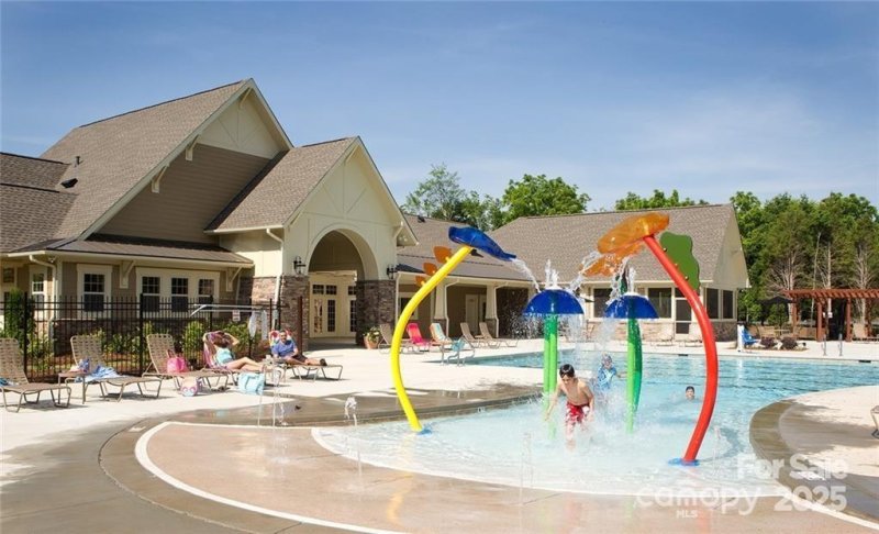 Property image 2 of 11717 Egrets Point Drive in Chapel Cove, Charlotte, NC 28278