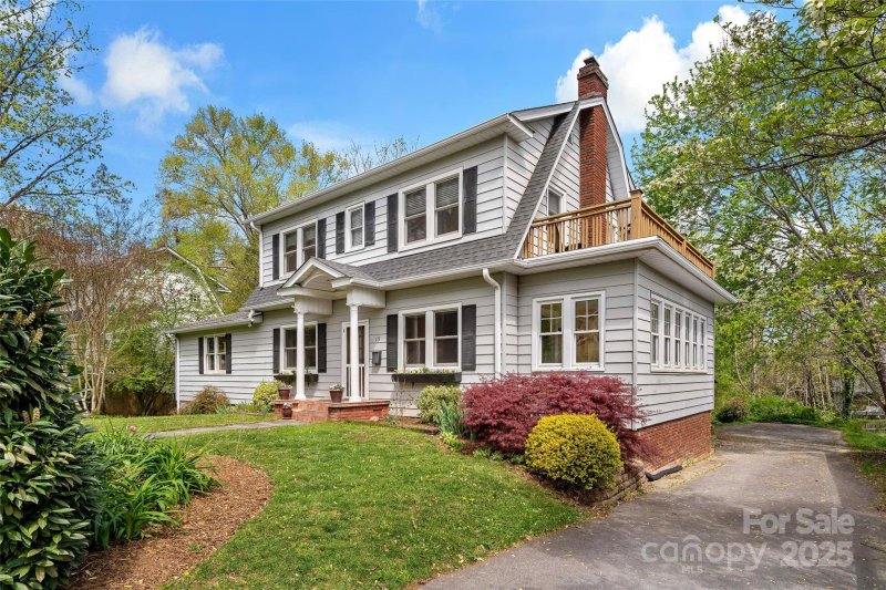 Property image 2 at 13 Brucemont Place, Asheville, NC 28806