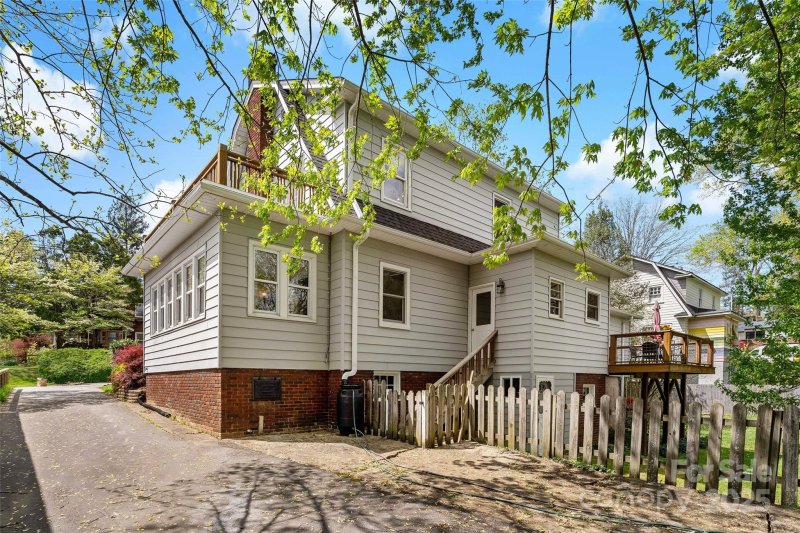 Property image 4 at 13 Brucemont Place, Asheville, NC 28806