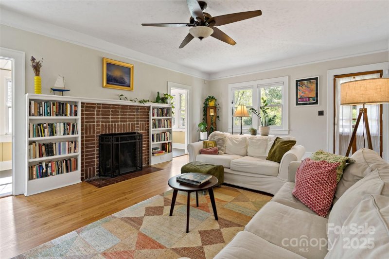 Property image 5 at 13 Brucemont Place, Asheville, NC 28806