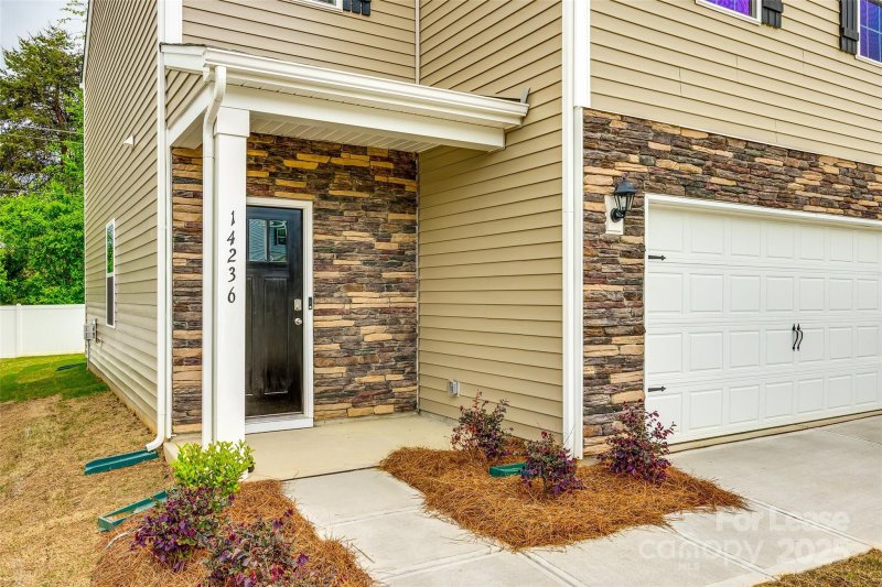 Property image 2 at 14236 Wilson Mac Lane, Charlotte, NC 28278