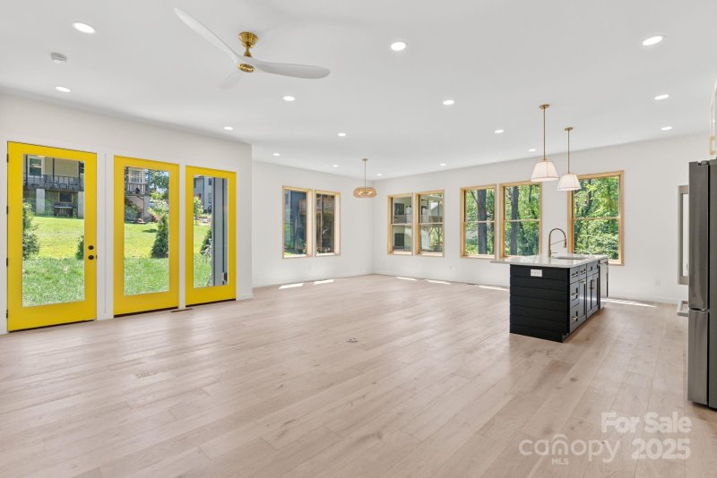 Property image 4 at 167 Hudson Street, Asheville, NC 28806