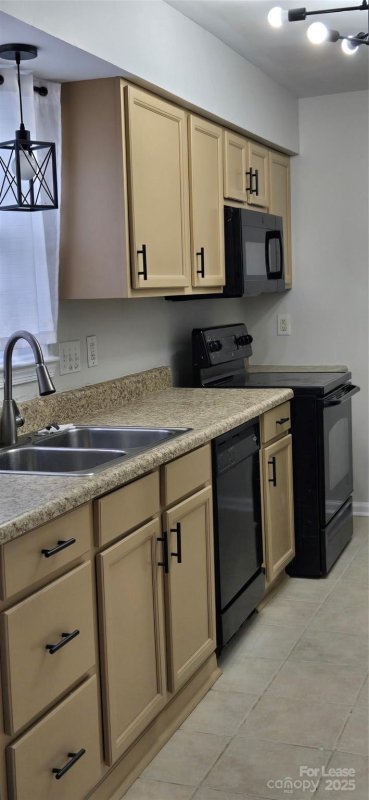 Property image 4 at 11011 Park Road, Charlotte, NC 28226