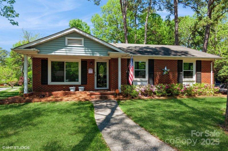 Property image 2 at 1501 Briarfield Drive, Charlotte, NC 28205