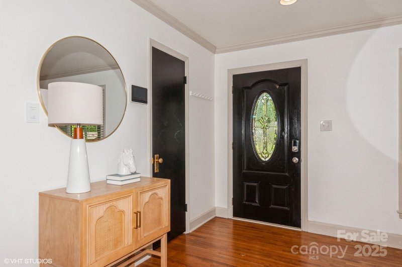 Property image 4 at 1501 Briarfield Drive, Charlotte, NC 28205