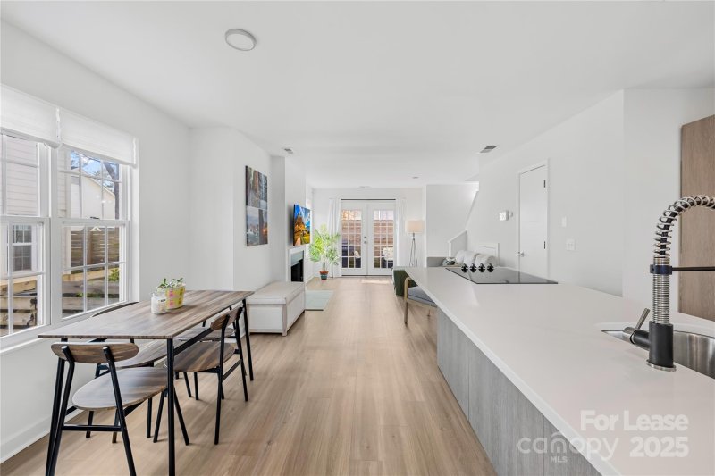 Property image 5 at 1535 Briar Creek Road, Charlotte, NC 28205