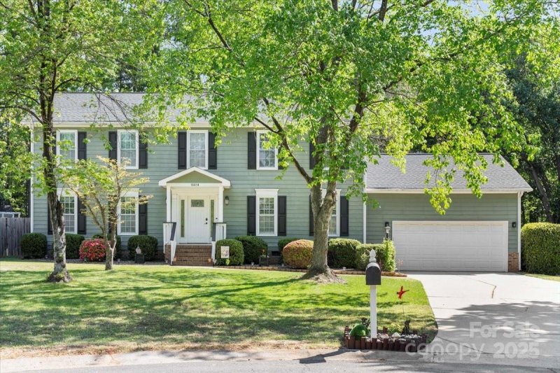 Property image 2 at 16614 Beech Hill Drive, Huntersville, NC 28078