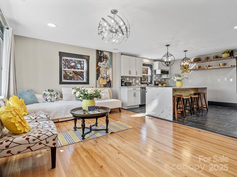 Property image 2 of 2701 Old North Sharon Amity Road in Amity Gardens, Charlotte, NC 28205