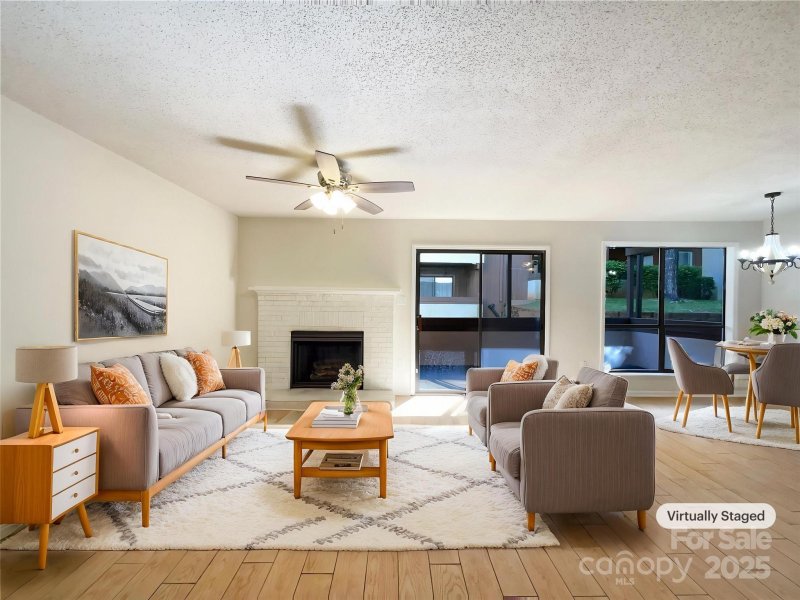 Property image 2 of 7116 Winery Lane in Brandywine, Charlotte, NC 28227