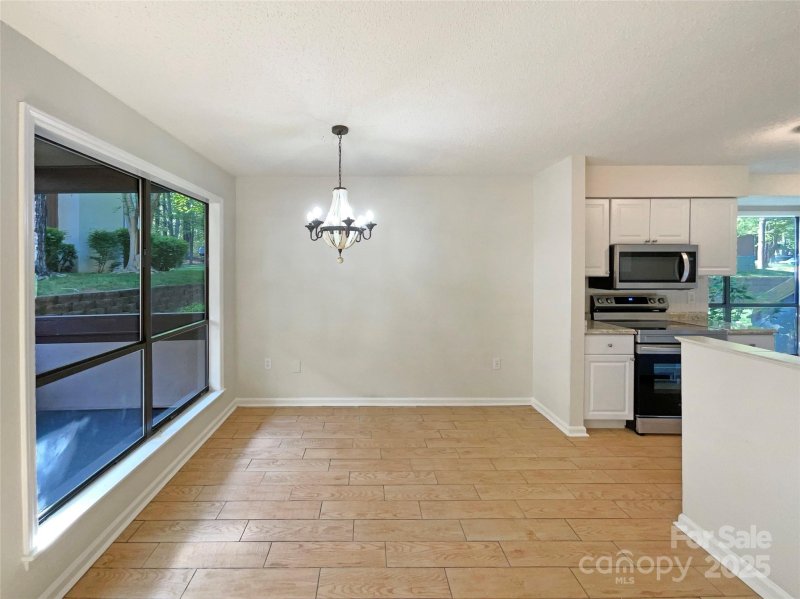 Property image 5 of 7116 Winery Lane in Brandywine, Charlotte, NC 28227