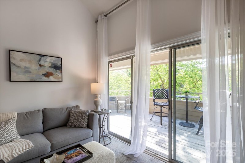 Property image 4 at 2504 Stradbrook Drive, Charlotte, NC 28210