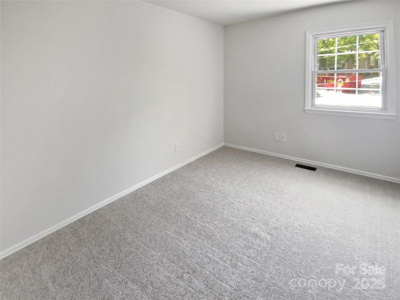 Property image 5 at 8026 Regent Park Lane, Charlotte, NC 28210