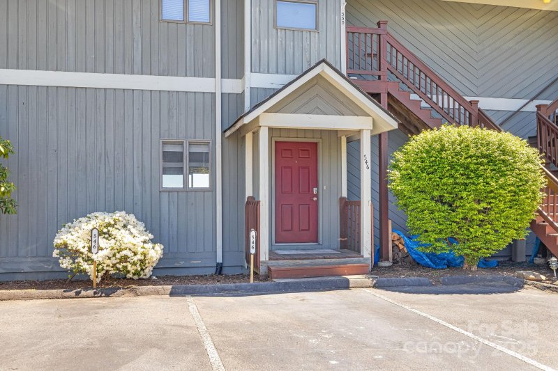 Property image 2 at 546 Windswept Drive, Asheville, NC 28801