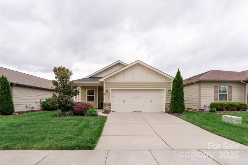 Property image 2 at 4991 Looking Glass Trail, Denver, NC 28037