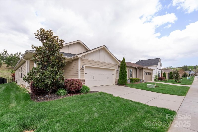 Property image 3 at 4991 Looking Glass Trail, Denver, NC 28037