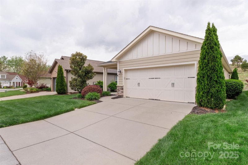 Property image 4 at 4991 Looking Glass Trail, Denver, NC 28037