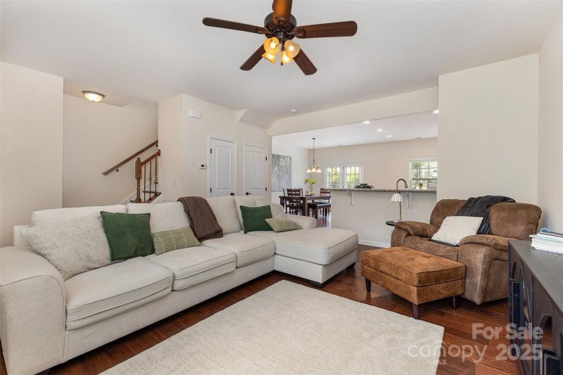 Property image 5 at 1720 Fleetwood Drive, Charlotte, NC 28208