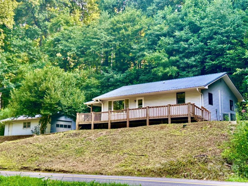 Satellite Mtn Estates, Burnsville Community