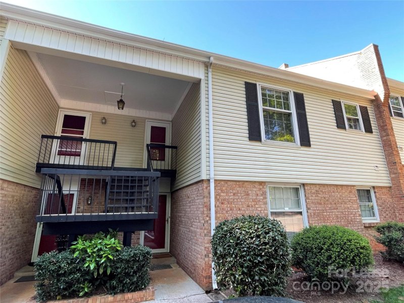 Property image 3 at 4605 Coronado Drive, Charlotte, NC 28212