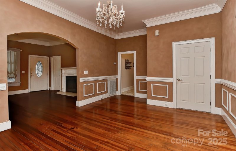 Property image 3 of 505 S South Street in York Chester, Gastonia, NC 28052