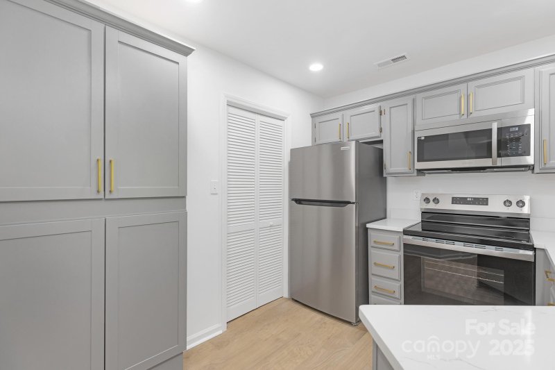 Property image 2 at 6523 Clavell Lane, Charlotte, NC 28210