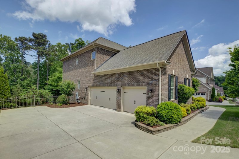 Property image 3 at 16519 Flintrock Falls Lane, Charlotte, NC 28278