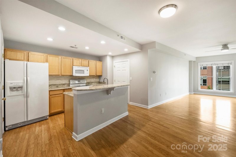 Property image 2 at 718 W Trade Street, Charlotte, NC 28202