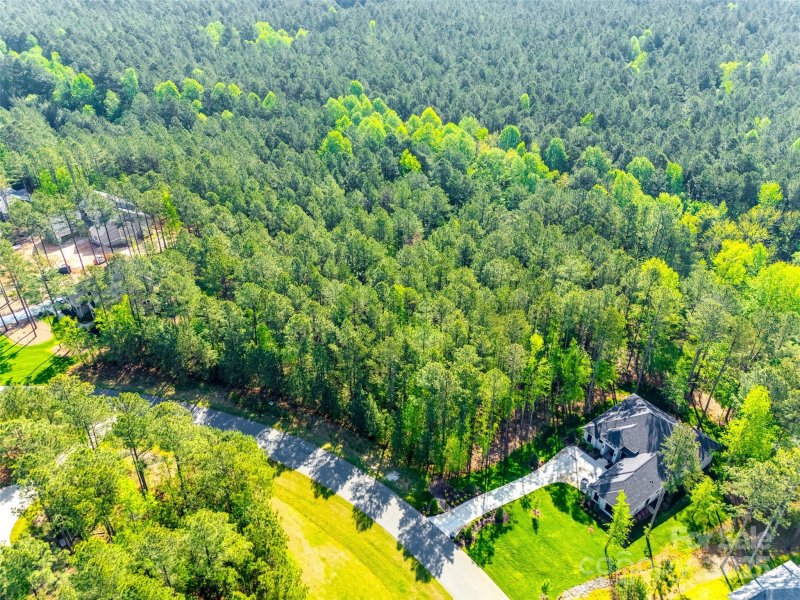 6017 6025 Chimney Bluff Road