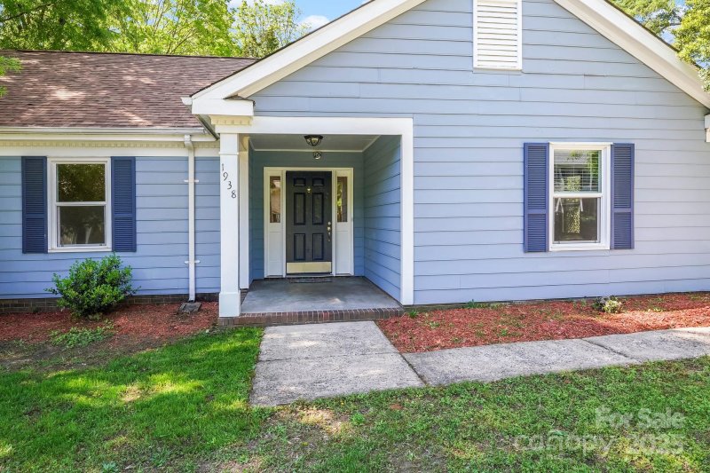 Property image 4 at 1938 Dembrigh Lane, Charlotte, NC 28262