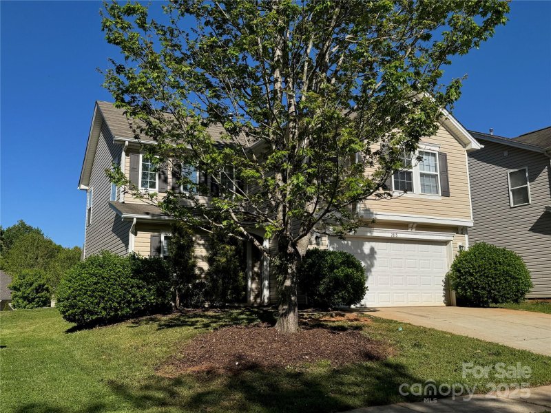 Property image 2 at 2815 Cartesian Drive, Charlotte, NC 28214