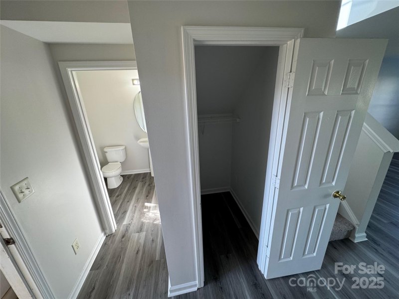 Property image 4 at 2815 Cartesian Drive, Charlotte, NC 28214