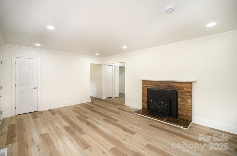 Property image 5 at 4921 Churchill Drive, Charlotte, NC 28269