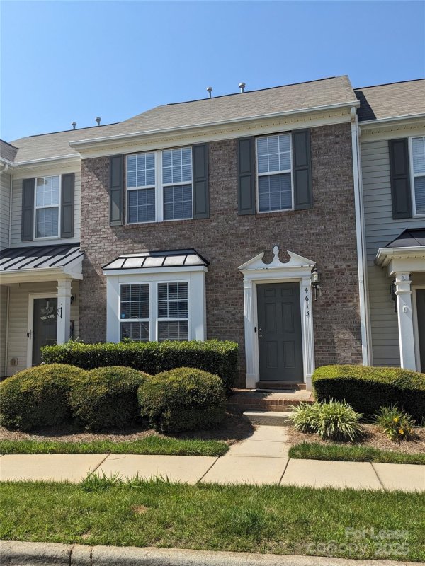 4613 Forestridge Commons Drive