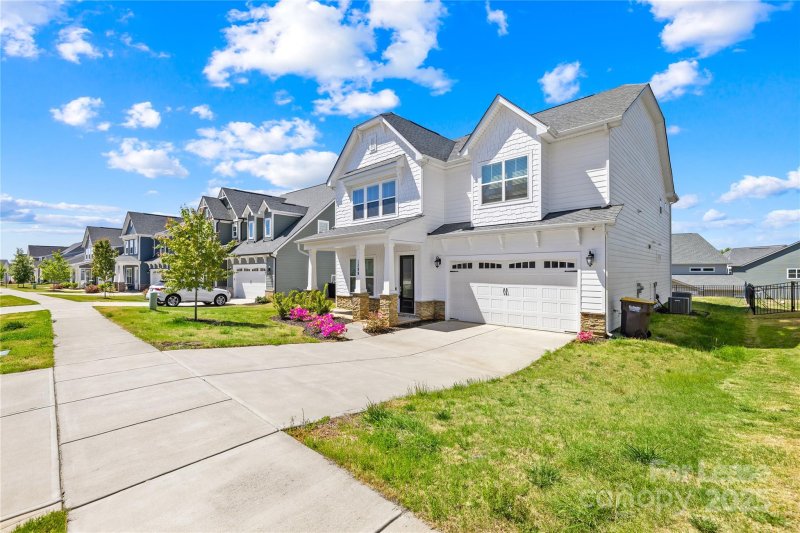 Property image 2 at 1399 Cedardale Lane, Denver, NC 28037