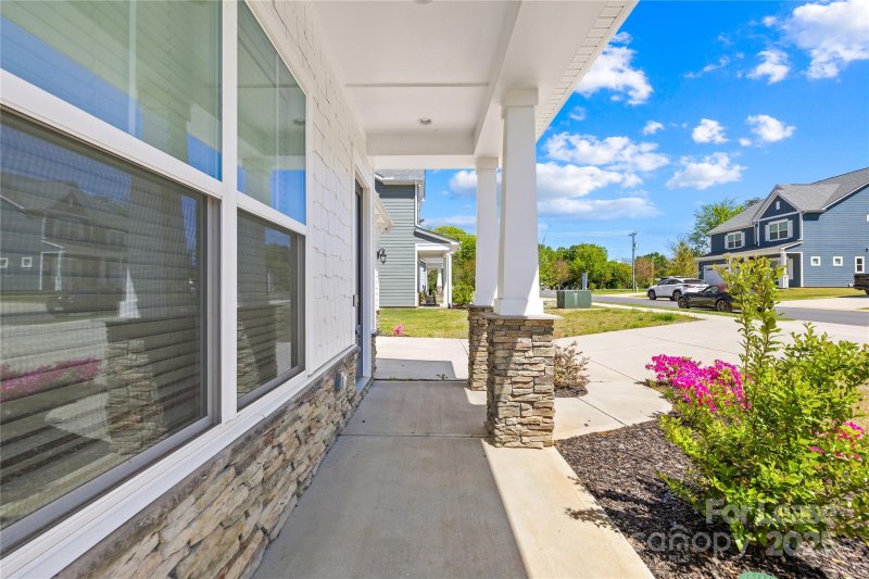 Property image 4 at 1399 Cedardale Lane, Denver, NC 28037