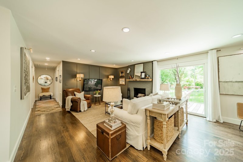 Property image 5 at 8330 Fallsdale Drive, Charlotte, NC 28214