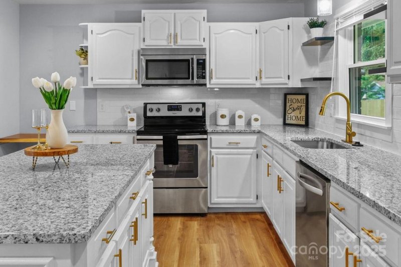 Property image 4 at 4009 Dunwoody Drive, Charlotte, NC 28215