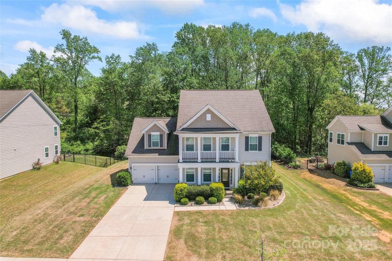 Property image 3 at 112 Serravista Street, Mooresville, NC 28117
