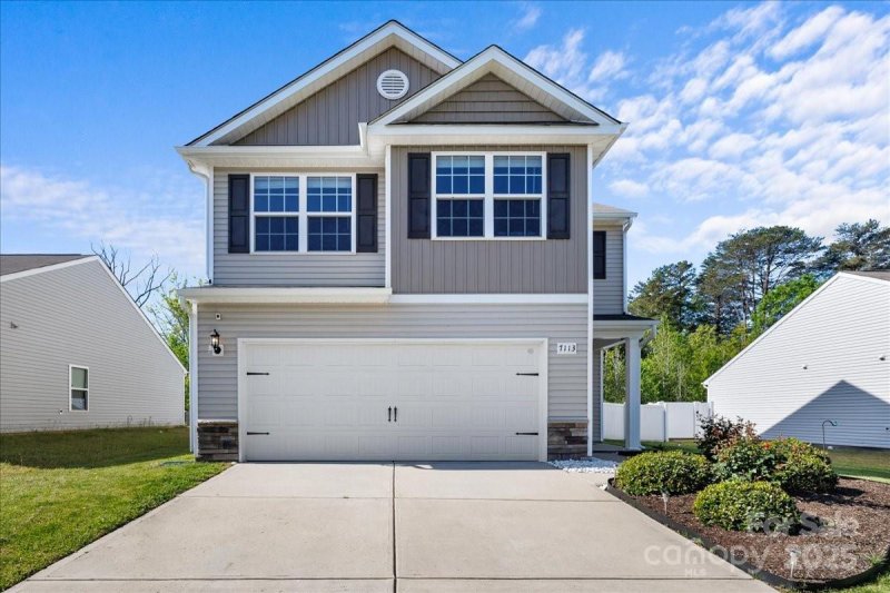 Property image 3 at 7113 Amberly Hills Road, Charlotte, NC 28215