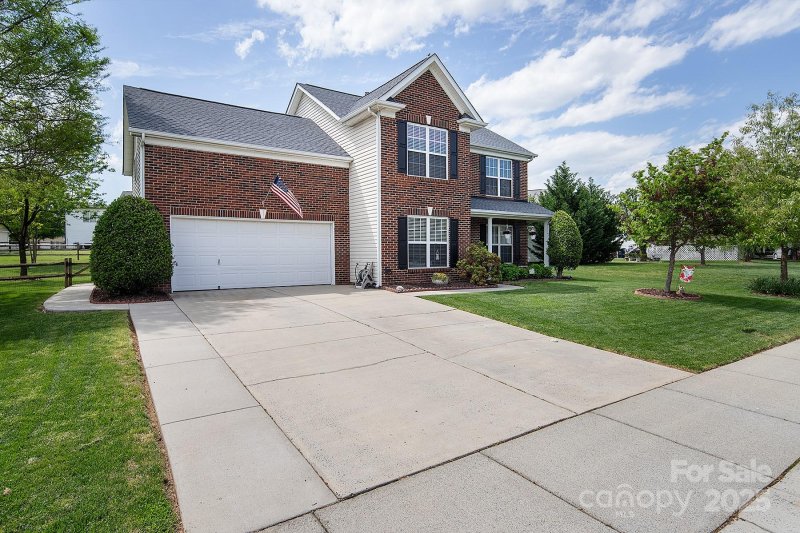 Property image 2 at 1002 Banaba Drive, Indian Trail, NC 28079