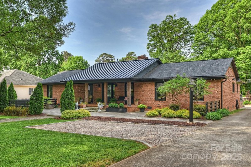 Property image 2 at 742 Lansdowne Road, Charlotte, NC 28270