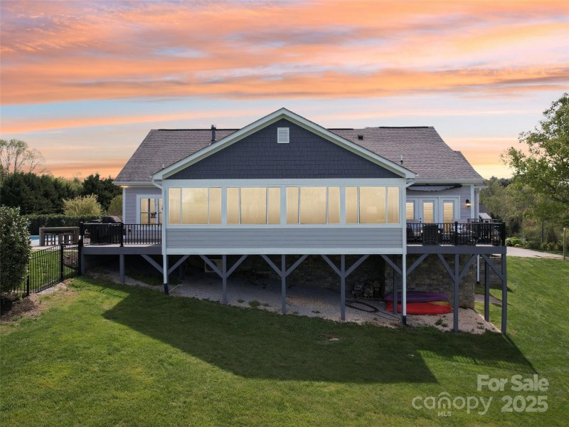 Property image 2 at 74 Ridgeview Hill Drive, Hendersonville, NC 28791