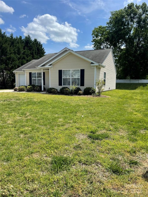 Property image 2 at 5012 Wheat Drive, Concord, NC 28027