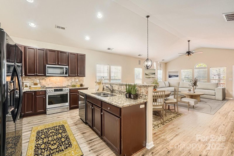 Property image 4 of 3939 Archer Notch Lane in Gilead Ridge, Huntersville, NC 28078