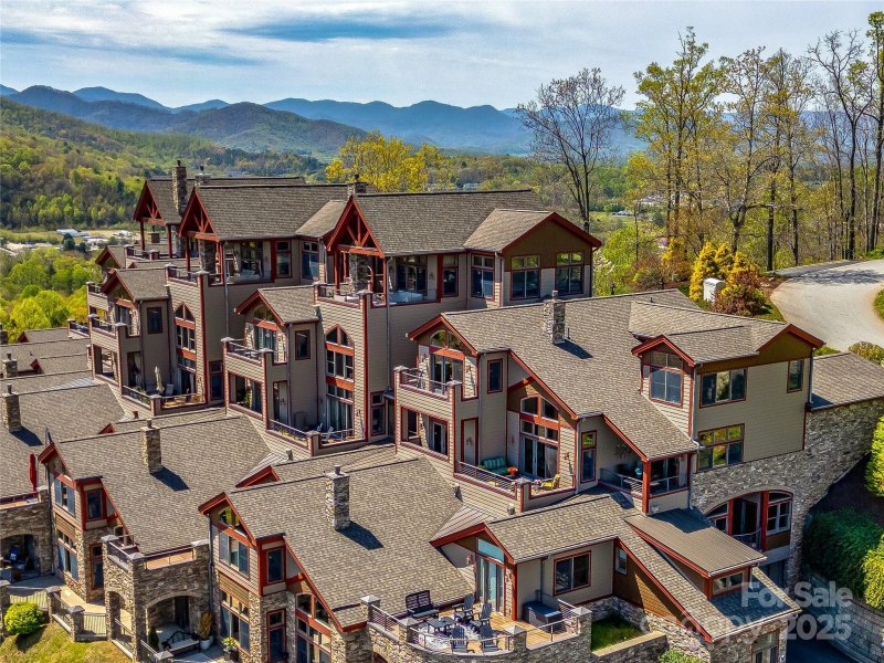 Property image 2 at 4 Chimney Crest Drive, Asheville, NC 28806