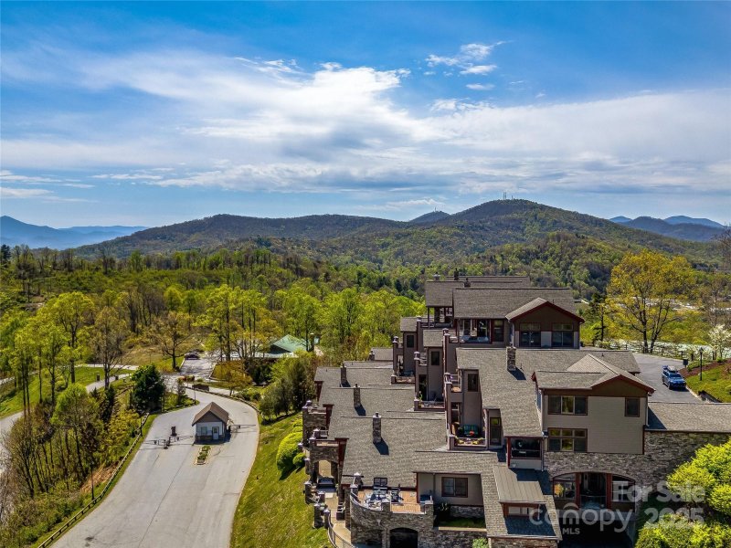 Property image 4 at 4 Chimney Crest Drive, Asheville, NC 28806