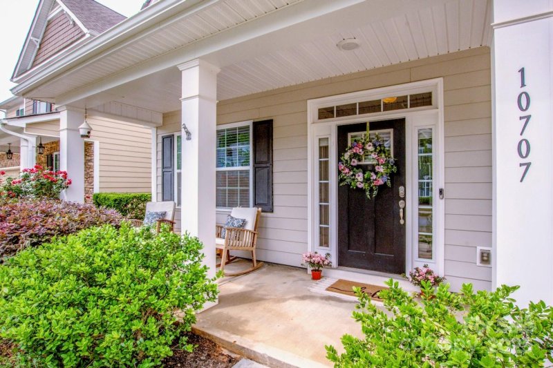 Property image 4 at 10707 Charmont Place, Huntersville, NC 28078