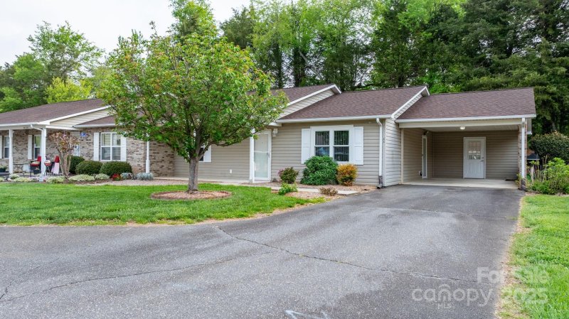 Property image 3 at 505 2nd Street Place, Conover, NC 28613